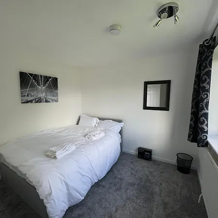 3-Bedroom Cozy Reading House Esterno foto